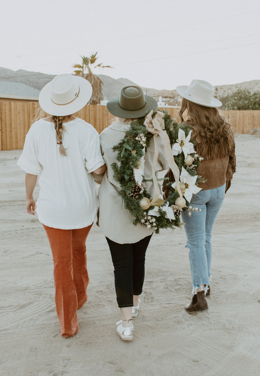 The Roaming Travelers Christmas List!