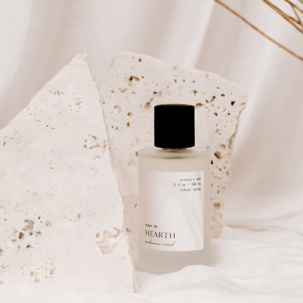 Hearth Room Spray | Cardamom + Wood - Roaming Travelers Joshua Tree, California